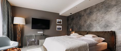 Deluxe-paritalo, puolikerroksessa | Ylelliset vuodevaatteet, memory foam -patjalliset sängyt