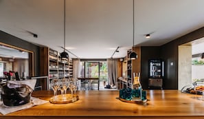 Tapas bar, garden views, open daily - VILLA BRICOLA - Boutique Apartments (Karlovy Vary)