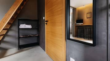 Deluxe Duplex, Mezzanine | Premium bedding, memory-foam beds, individually decorated