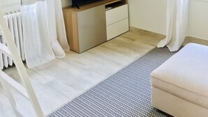 Studio, 1 phòng ngủ | Khu phòng khách