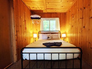 1 bedroom, WiFi, bed sheets, wheelchair access