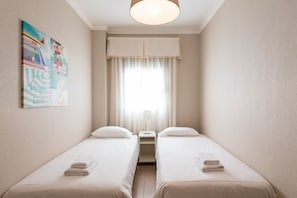 1 chambre, fer et planche Ă repasser, Wi-Fi gratuit, draps fournis