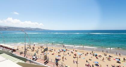 Front line with nice terrace By CanariasGetaway
