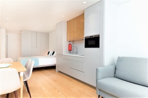 Deluxe Studio (Bom Jardim)