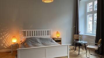 4 bedrooms, iron/ironing board, travel crib, free WiFi