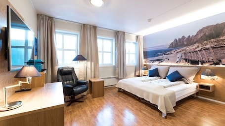 Double or Twin Room | Desk, soundproofing, free WiFi, bed sheets