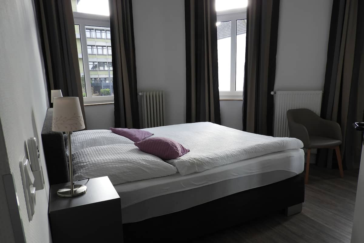 City Double Room, Private Bathroom | Hypo-allergenic bedding available, desk, laptop workspace, WiFi (free)