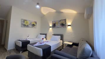 Habitación estándar con 2 camas individuales | 3 habitaciones, minibar, insonorización y wifi gratis