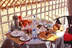 Free daily continental breakfast