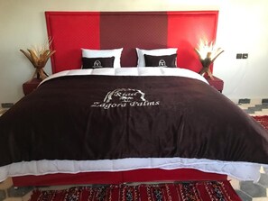 Individually decorated, individually furnished, desk, blackout curtains - Riad Zagora Palms (Zagora)