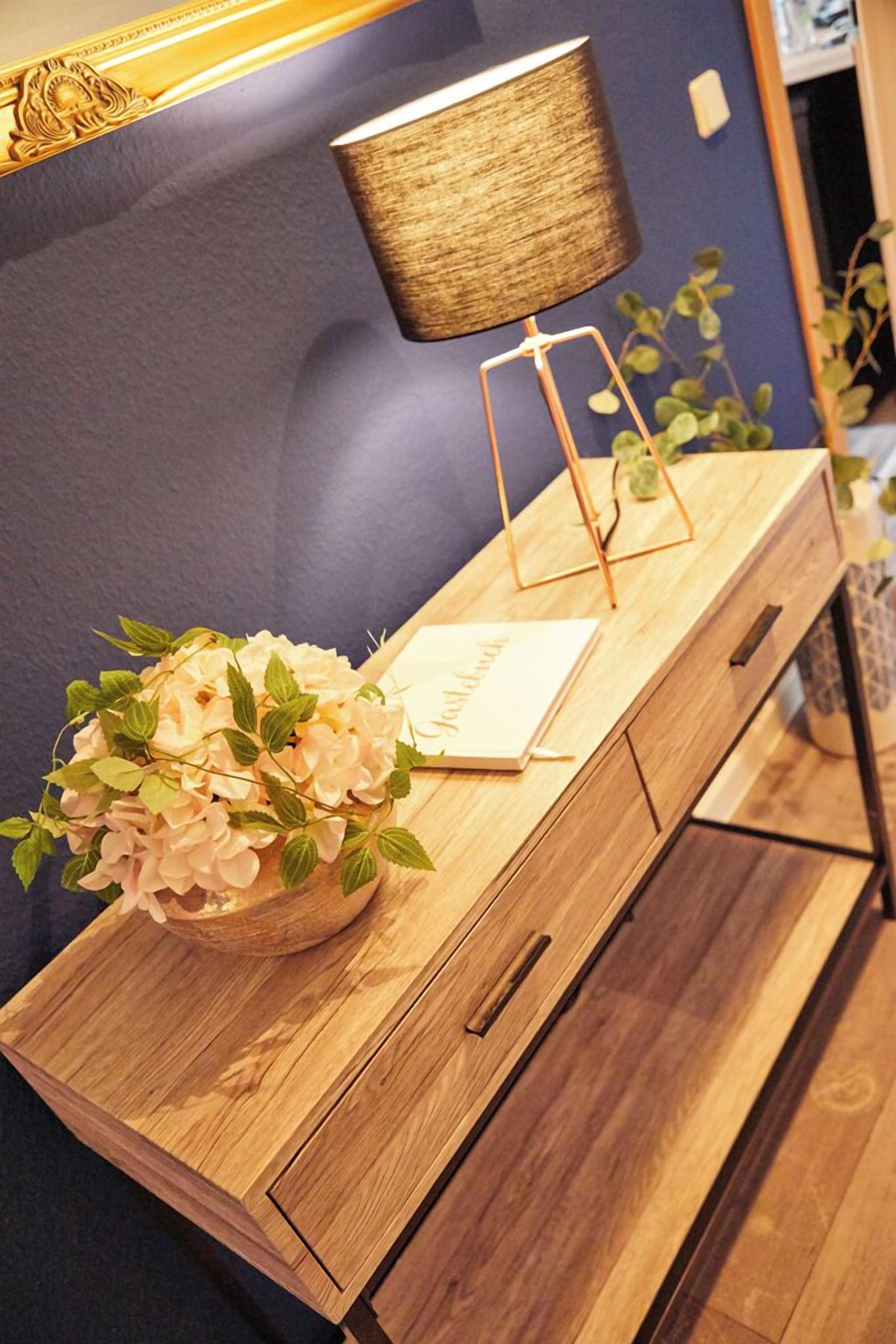 city-apartement 1 | individually decorated, individually furnished, desk, laptop workspace