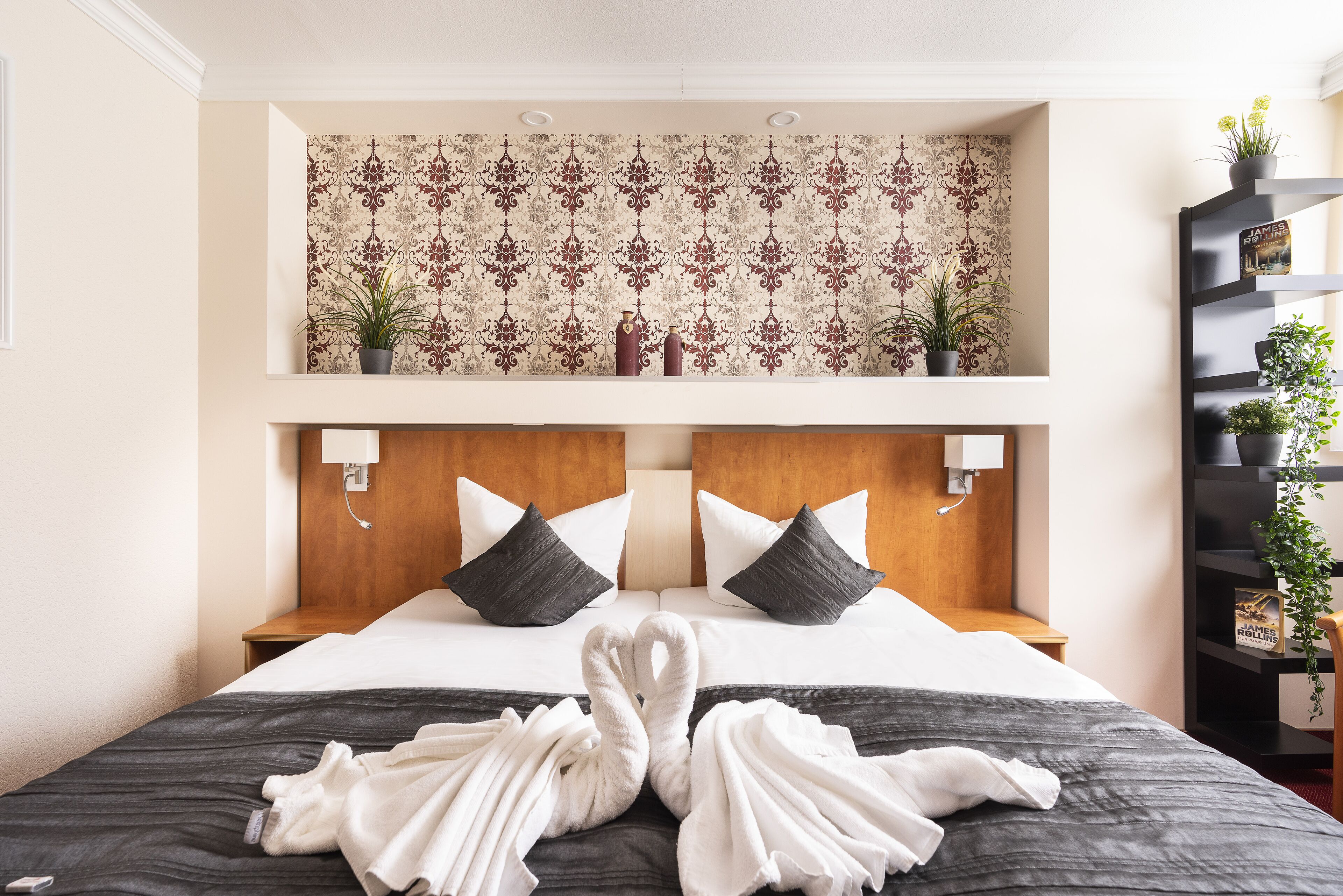 double room | individually decorated, individually furnished, desk, laptop workspace