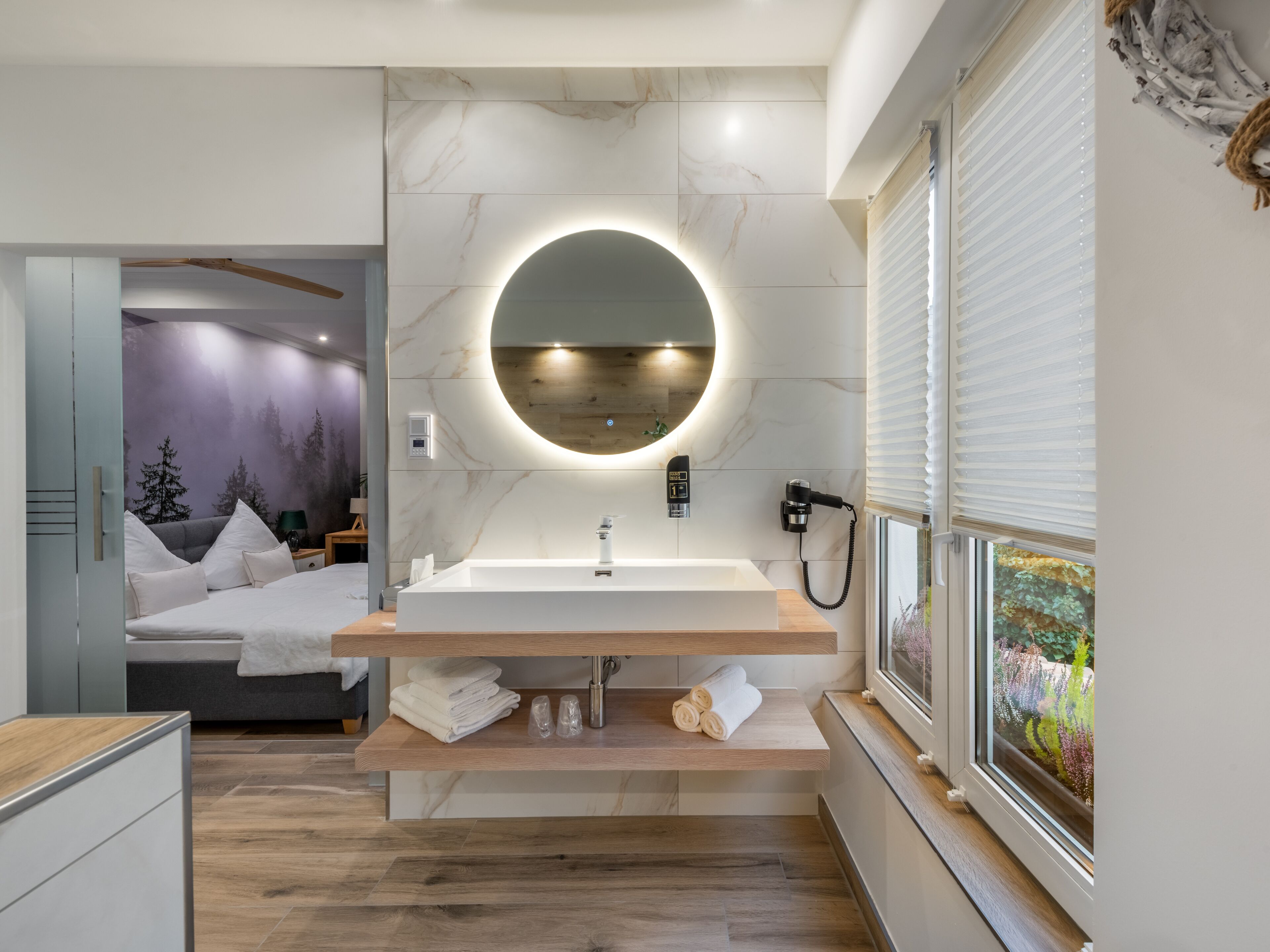 deluxe studio suite | bathroom | free toiletries, hair dryer, towels, soap