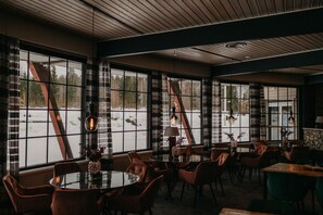 2 restaurants servant le petit déjeuner, spécialités Cuisine scandinave