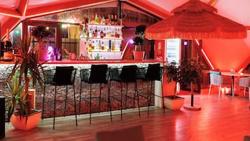 Bar (in der Unterkunft)