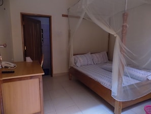 雙人房 | 獨特裝潢、布置獨特、書桌、隔音