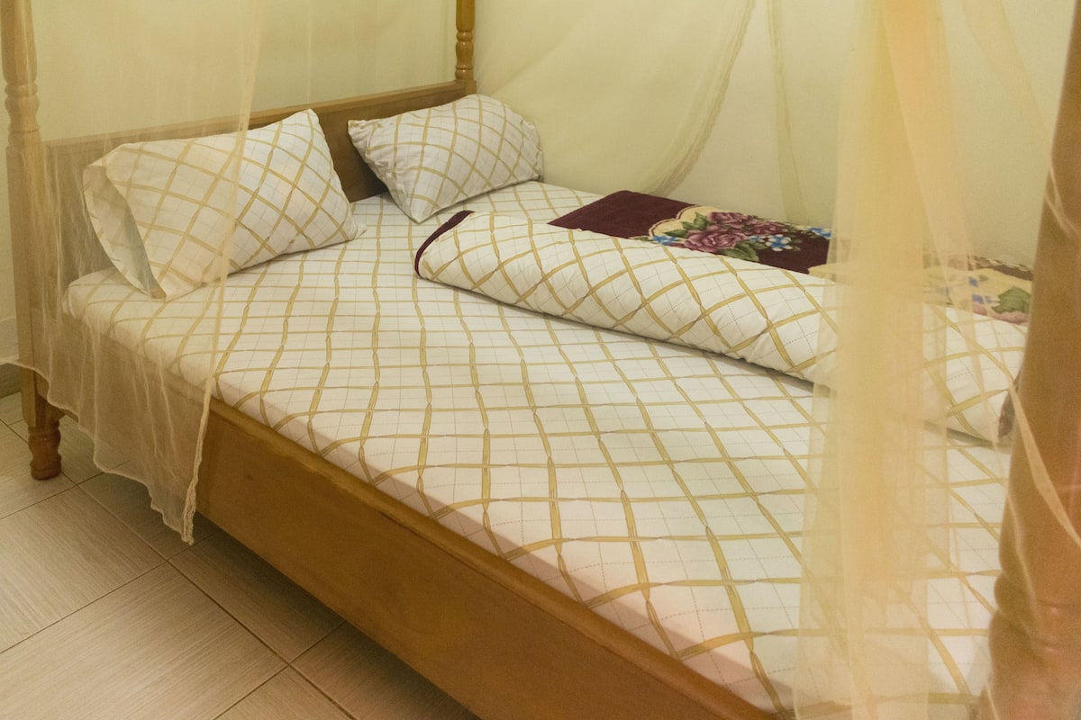 Double Room | 1 bedroom, individually decorated, individually furnished, desk