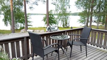 Baita (Pikku-Mokki) | Vista lago