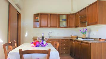 Apartment, 2 Bedrooms (Arundineto Valle "Bolgheri 1&2") | Private kitchen
