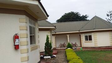 獨特裝潢、布置獨特、書桌、筆電工作空間