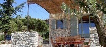 Stone barn 360 ° view of the Luberon and the Vaucluse mountains