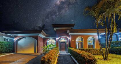 Casa Oasis - Beachside home with Private Pool