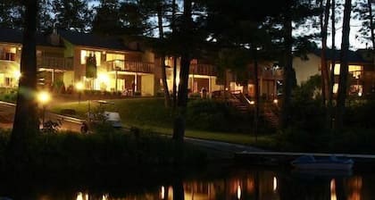 Adorable Spacious Condo w/ lakefront access!