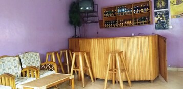 Bar (en el alojamiento)