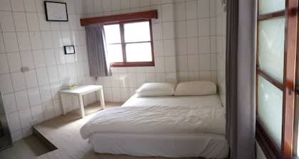 The Lane - Hostel