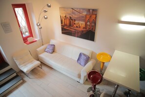 樓中樓客房, 2 間臥室 | 客廳 | 平面電視