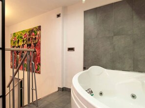 Apartamento, 1 habitación | Bañera de hidromasaje