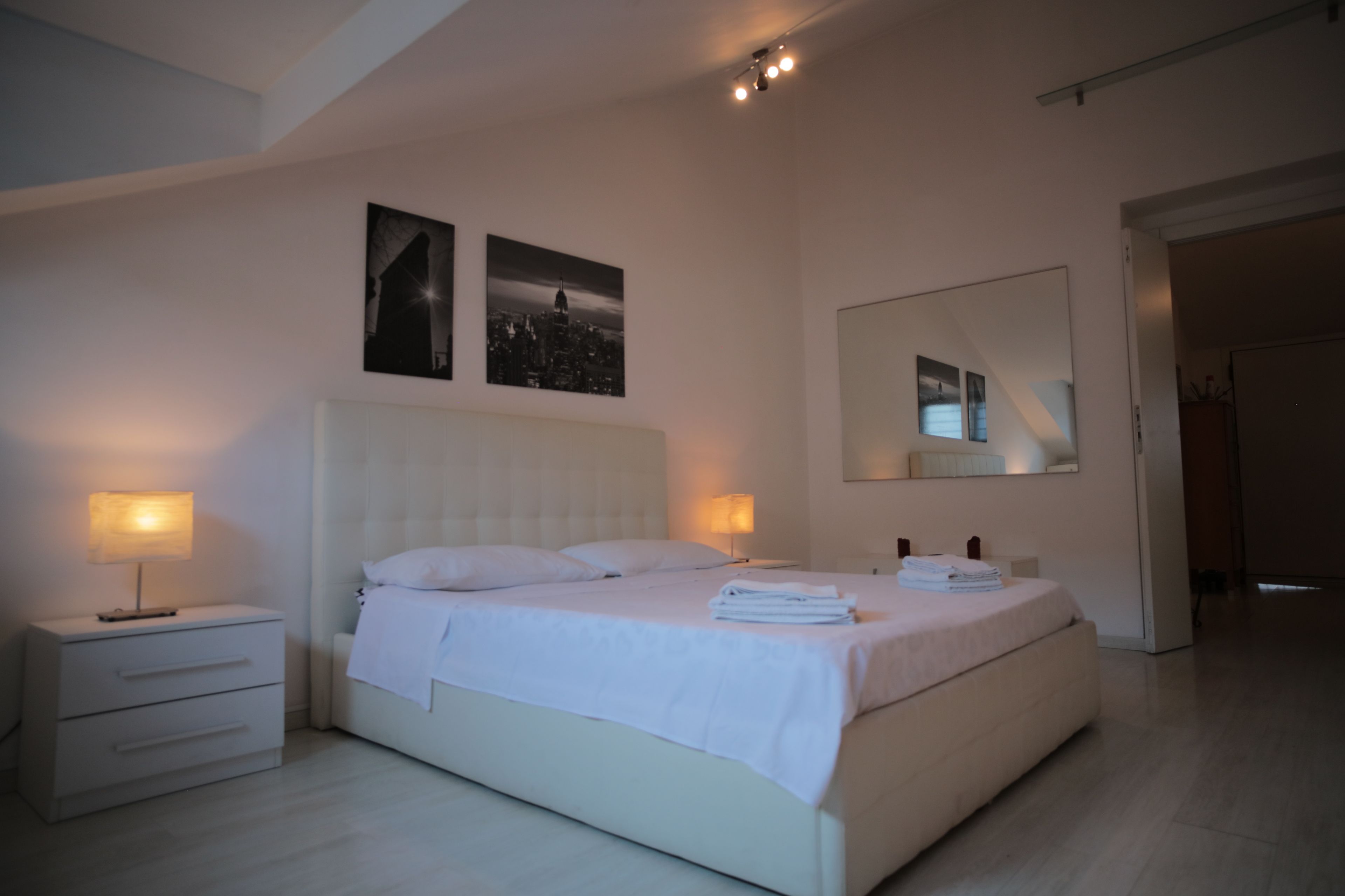 Apartment, 2 Bedrooms | Individually decorated, individually furnished, iron/ironing board