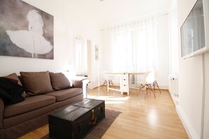 Apartment Ella | Living room | Flat-screen TV