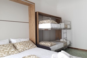 2 bedrooms, free WiFi