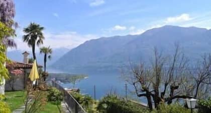 Romantic Studio with magnificent View of Lago Maggiore & Alps