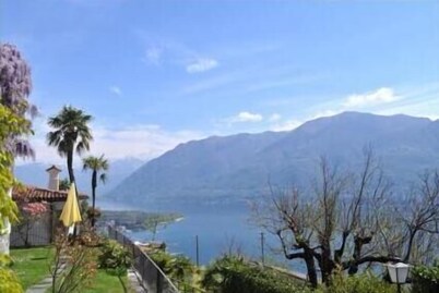 Romantic Studio with magnificent View of Lago Maggiore & Alps