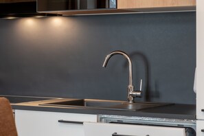 Kühlschrank, Mikrowelle, Geschirrspüler