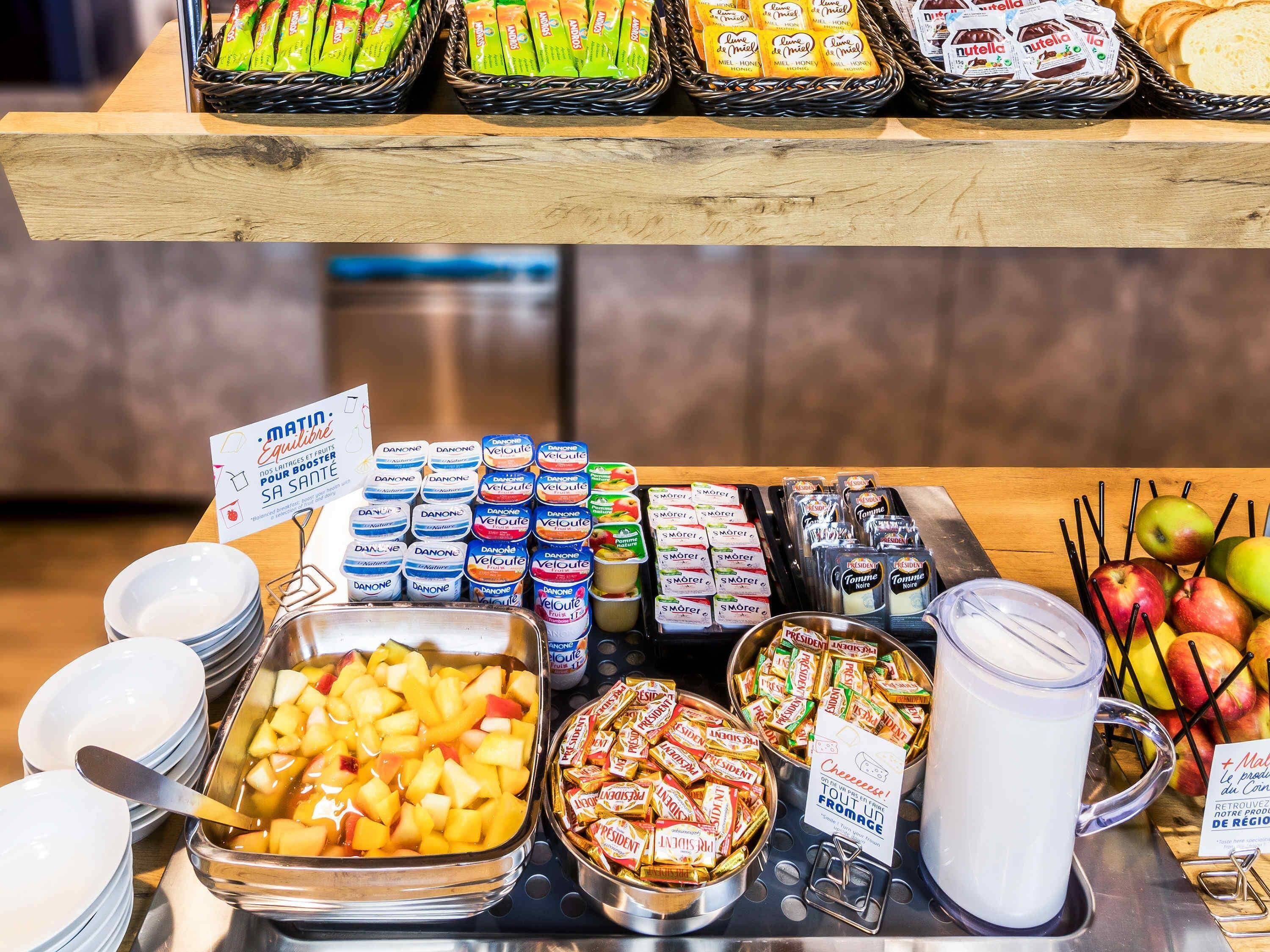 Daily buffet breakfast (EUR 8.9 per person)