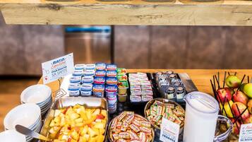 Daily buffet breakfast (EUR 8.9 per person)