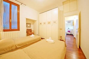 Apartamento, 1 quarto | 1 quarto, ferros/tábuas de passar roupa, Wi-Fi de cortesia