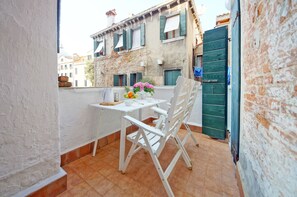Apartamento, 1 quarto | Sacada