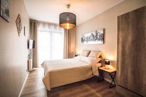 Decoración personalizada, muebles diferentes y cortinas blackout 