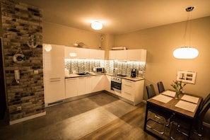 Departamento | Decoración personalizada, muebles diferentes y cortinas blackout 