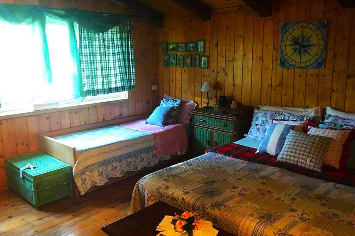 Family Triple Room | Bed sheets
