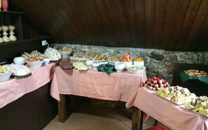 Free daily local cuisine breakfast