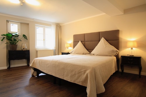 Boutique Charme Apartments 10