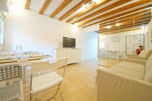 Apartment, 1 Schlafzimmer | Wohnbereich
