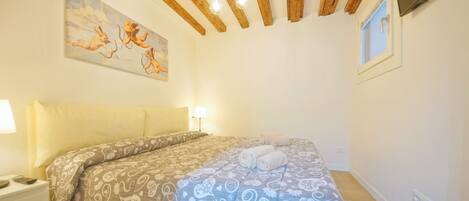 Leilighet, 1 soverom | 1 soverom, wi-fi (inkludert) og sengetøy