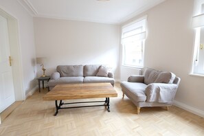 Apartment No_3 | Area soggiorno | TV a schermo piatto