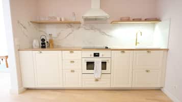 Apartment No_2 | Private kitchen | Fridge, stovetop, dishwasher, coffee/tea maker